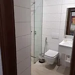 호텔 Alvi Sarandë
