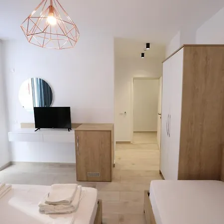 Alvi 3* Sarandë