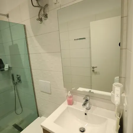 Hotel Alvi Sarandë