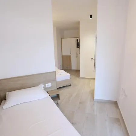 Hotel Alvi 3*