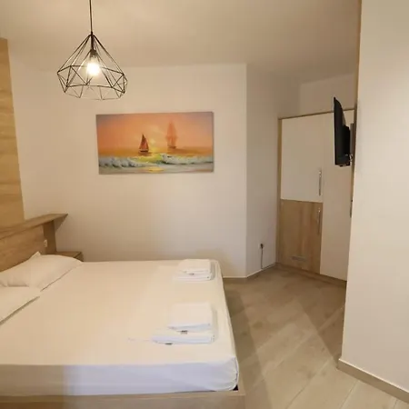 Alvi 3* Sarandë