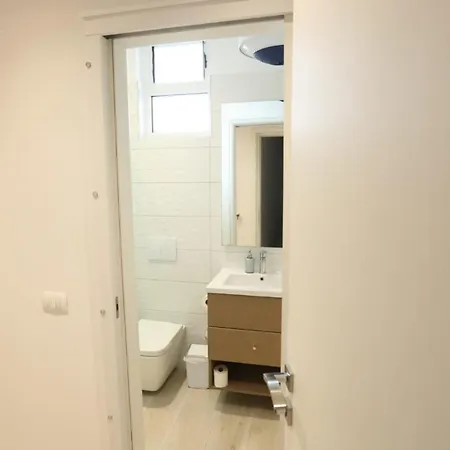 Alvi Hotel