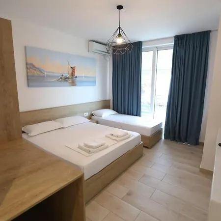 Alvi Hotel 3*
