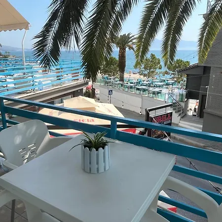 Alvi Hotel 3*